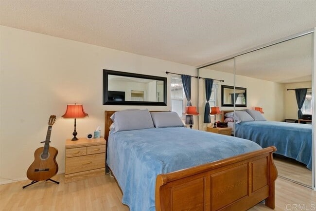 Building Photo - 10235 Bell Gardens Dr