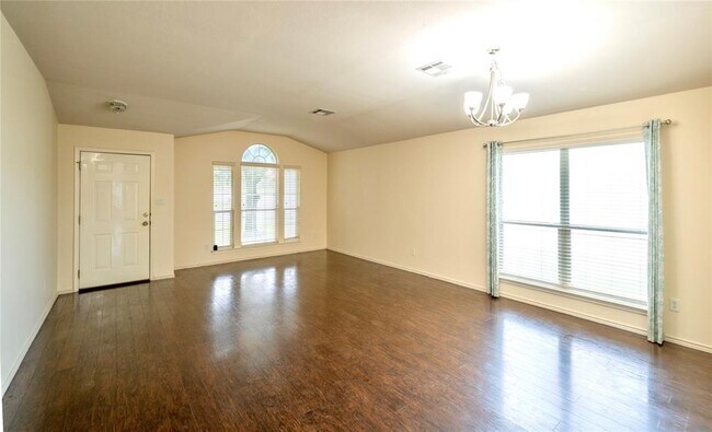 Building Photo - 1315 Lou Gehrig Ln