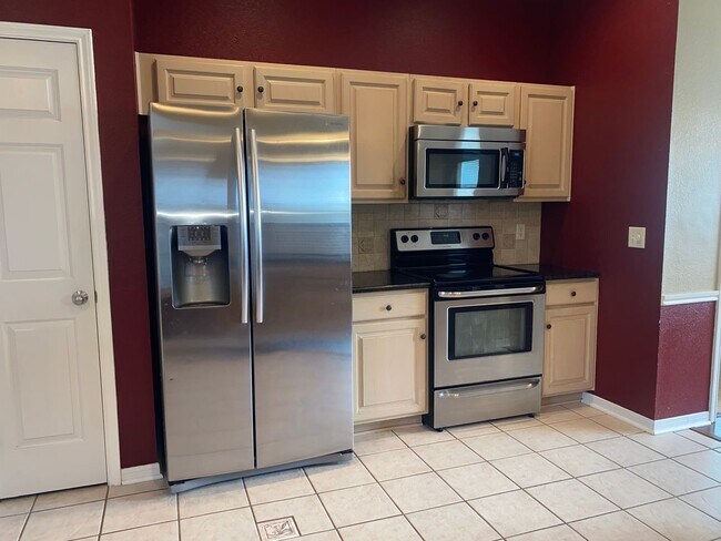 Building Photo - 4 BEDROOM BELTON ISD