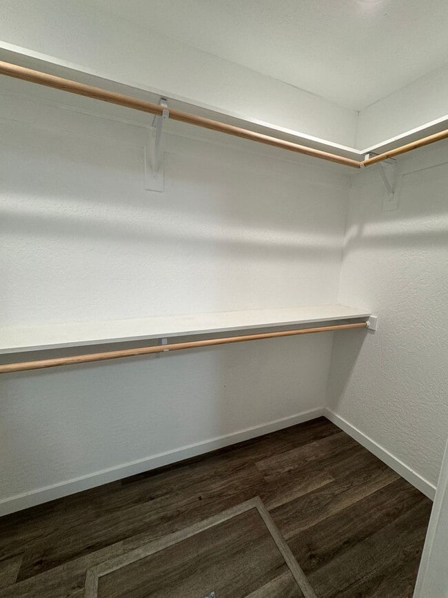 Building Photo - GEAW5