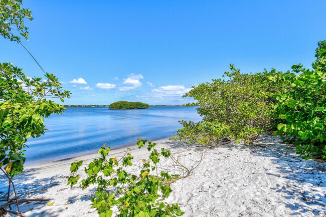 Building Photo - 3440 S Ocean Blvd