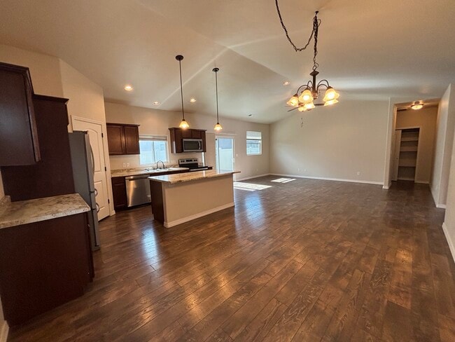 Building Photo - 439 Donogal Dr