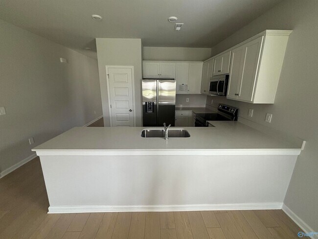Building Photo - 15416 GRAYSON CIR