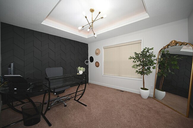 Building Photo - Beautiful 4 Bedroom, 3 Bath, Single Family...