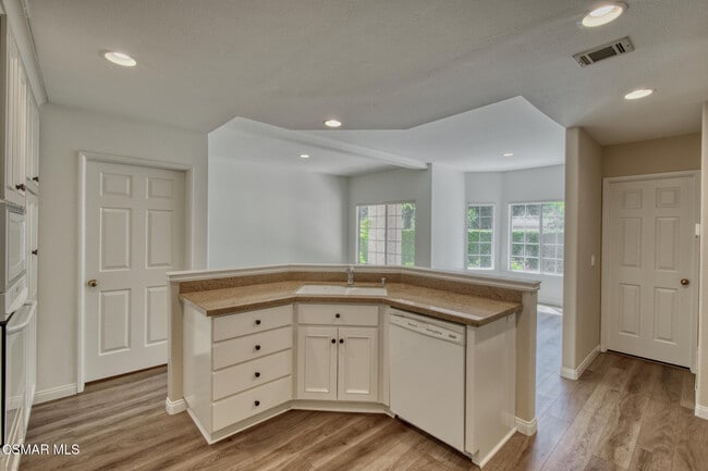 Building Photo - 1044 Cherry Creek Cir