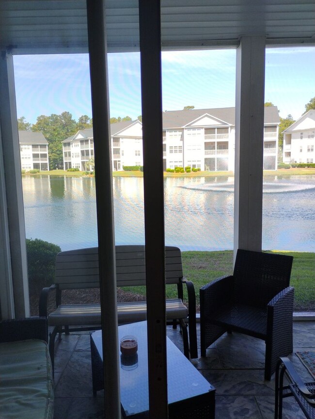 Building Photo - JASMINE LAKES