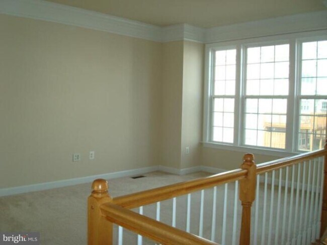 Building Photo - 11445 Fogarty Ct