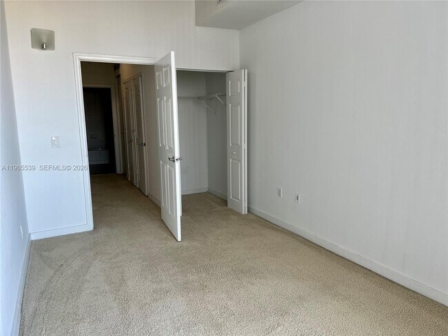 Building Photo - 300 S Australian Ave