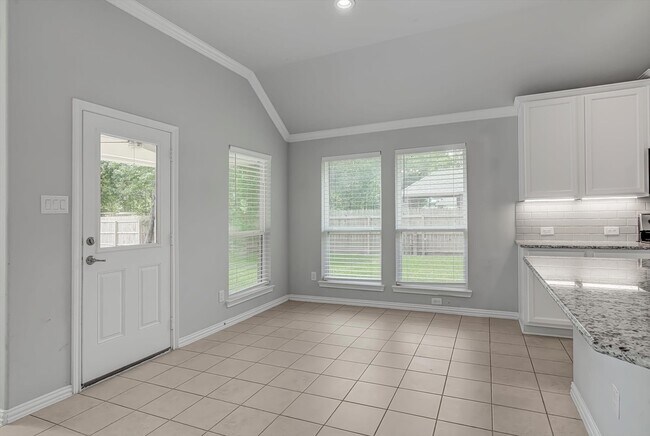 Building Photo - 285 Rd 66121