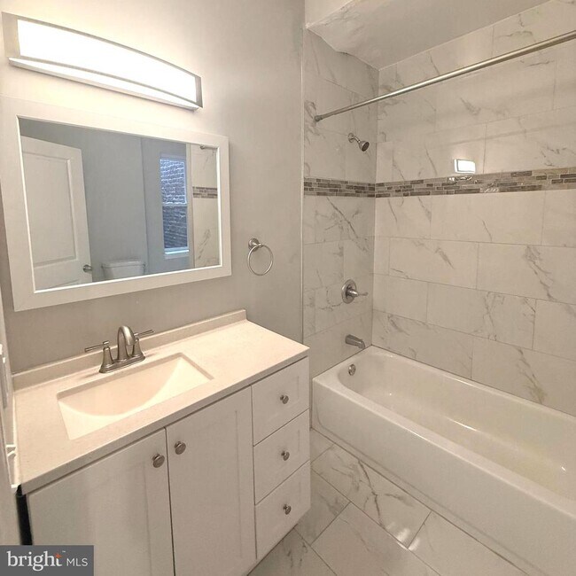 Building Photo - 5908 Old York Rd