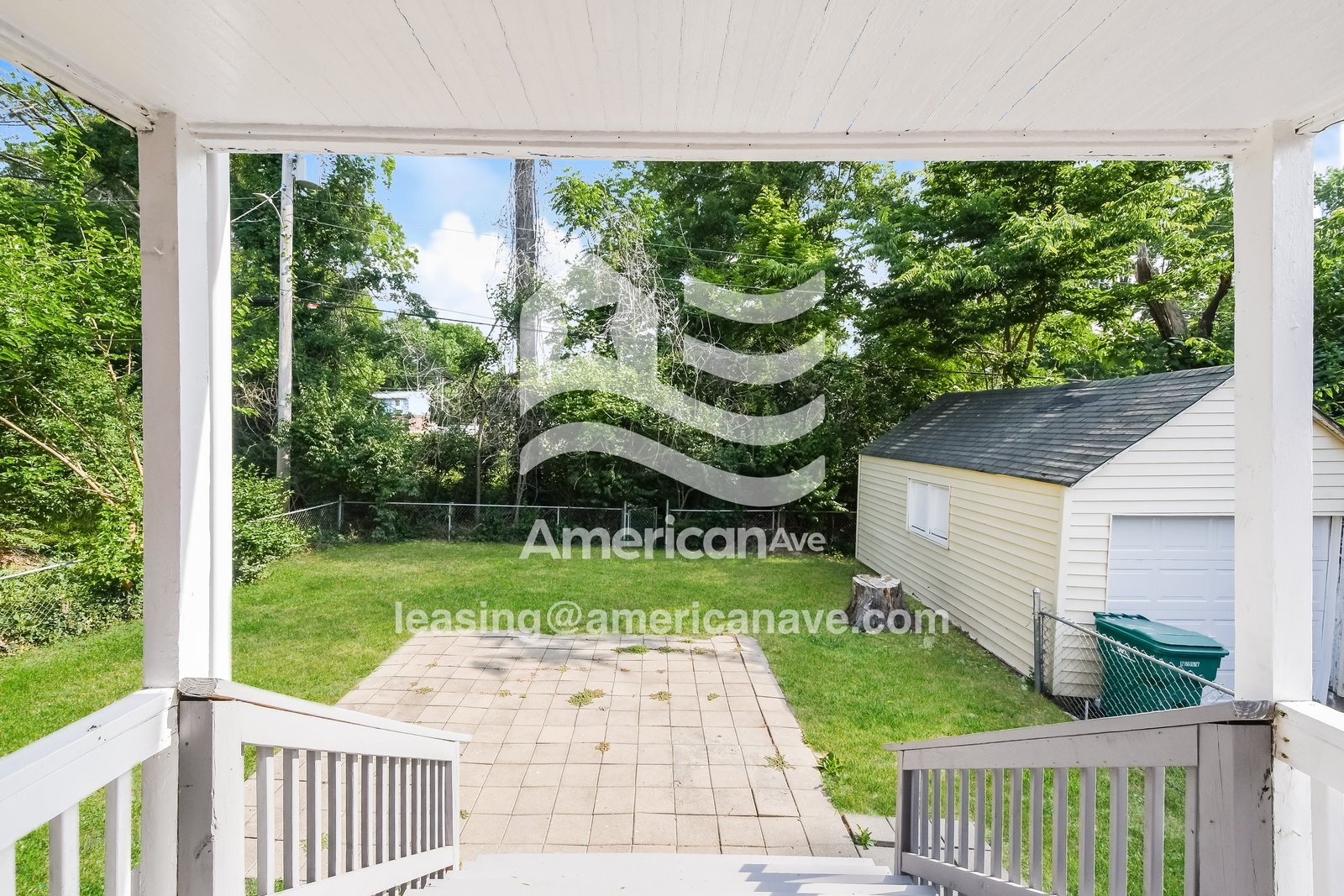 Building Photo - 1017 Lakeview Ave