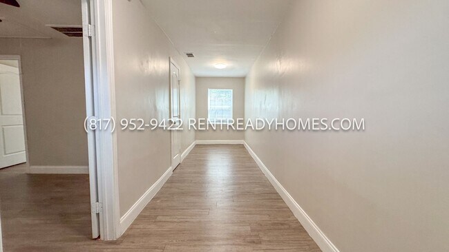 Building Photo - 1123 Sunnyside St