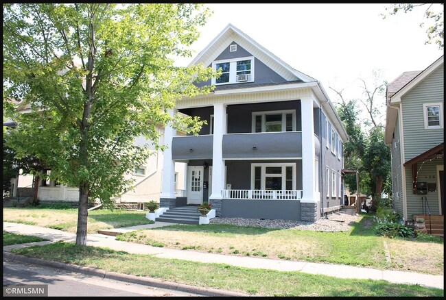 Primary Photo - 824 22nd Ave NE