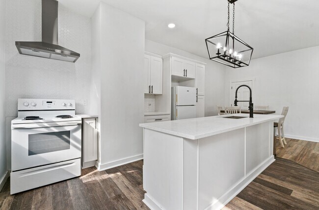 Building Photo - 721 Boggs Ave