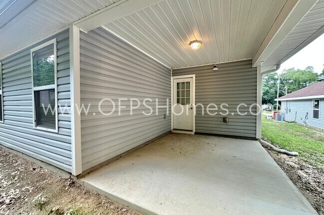 Building Photo - 245 Averitt Pl