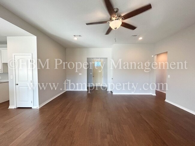 Building Photo - 1904 Uhl Rd