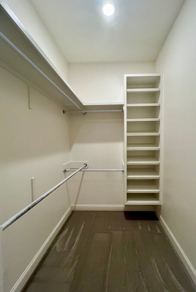 Building Photo - Beautiful Home in Rouzan of Southdowns neighborhood!