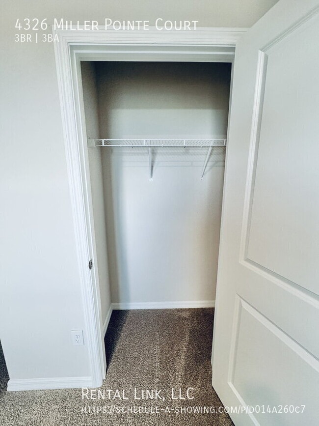 Building Photo - 4326 Miller Pointe Ct