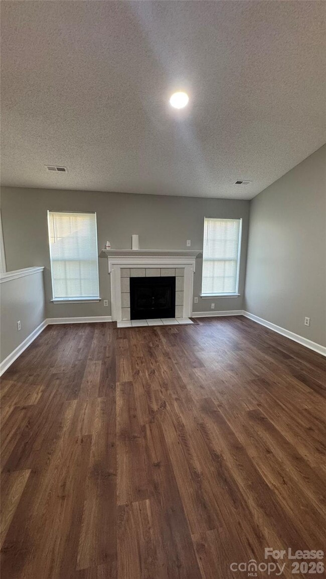 Building Photo - 4913 Hopewood Ln