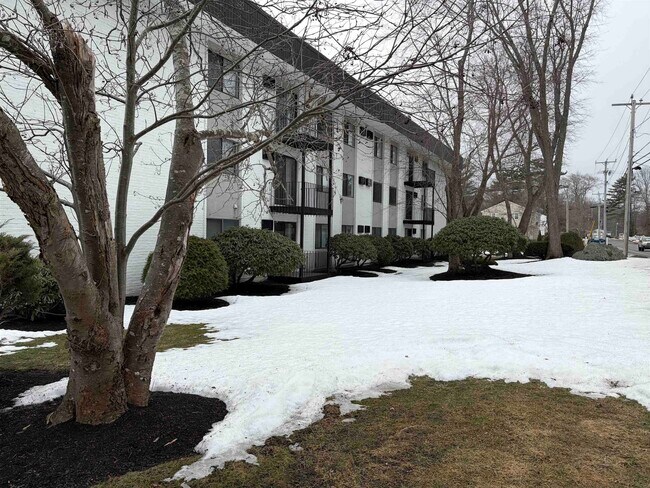 Building Photo - 467 High St