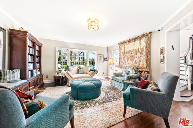 Building Photo - 401 N McCadden Pl