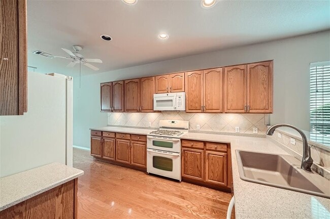 Building Photo - 120 Muir Ct