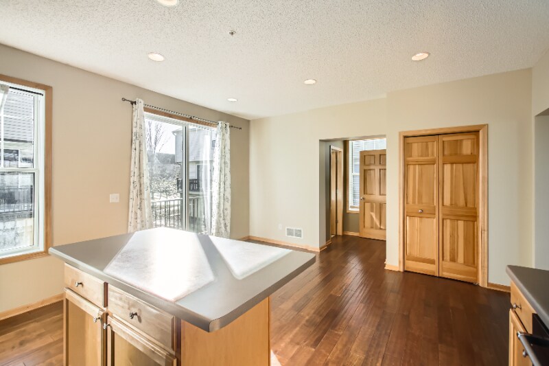 Building Photo - 11322 Stratton Ave