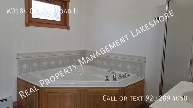 Building Photo - W3184 County Rd H