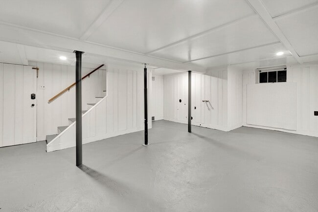 Building Photo - 167 Summer St