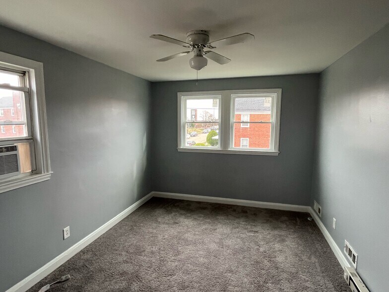 Building Photo - 3733 Bonview Ave