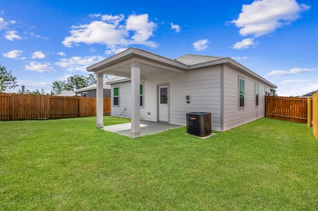 Building Photo - 15814 Berry Hl Dr