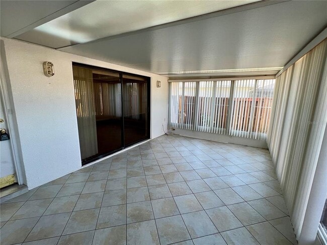 Building Photo - 2946 Tangerine Ct