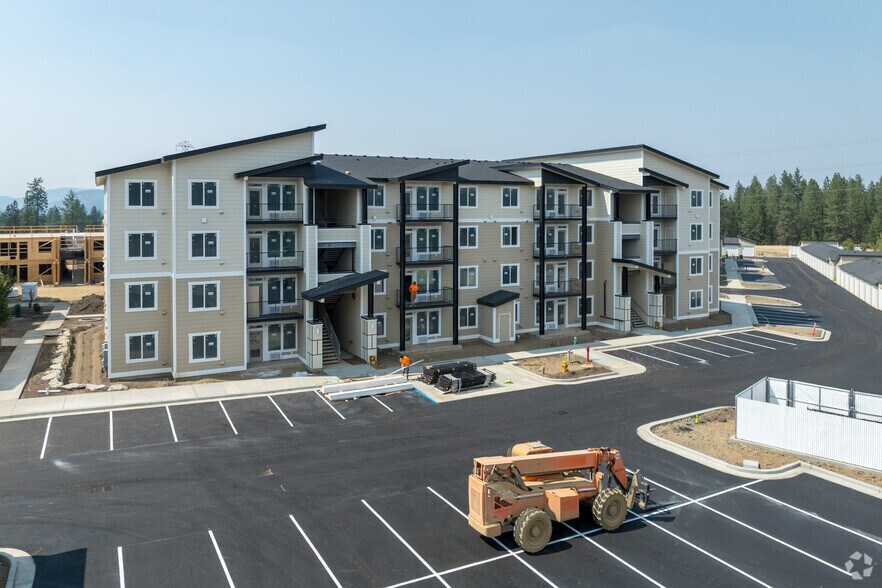 Building Photo - Element 13 Apartments