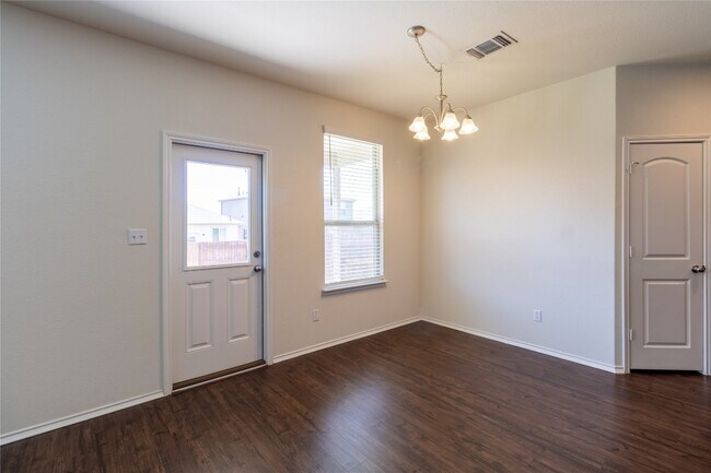 Building Photo - 11801 Jackson Fls Wy
