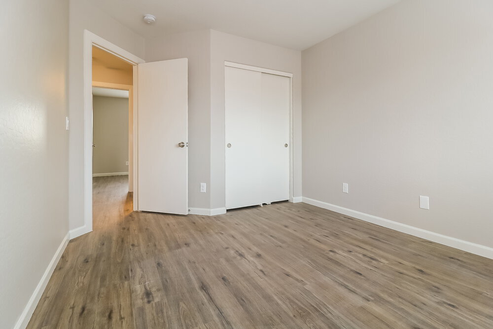 Building Photo - 12329 W Windrose Dr