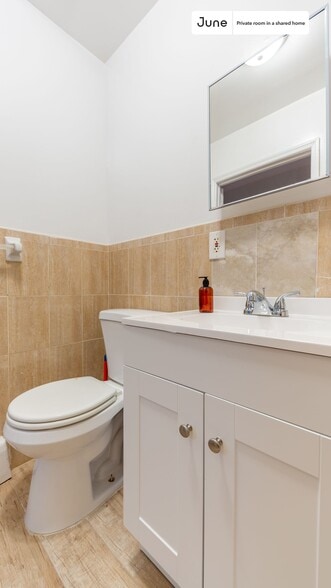 Building Photo - Room in Shared 4 bed/2 bath home in Flatbush