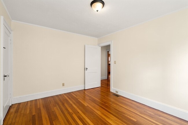Building Photo - 88 Grove St