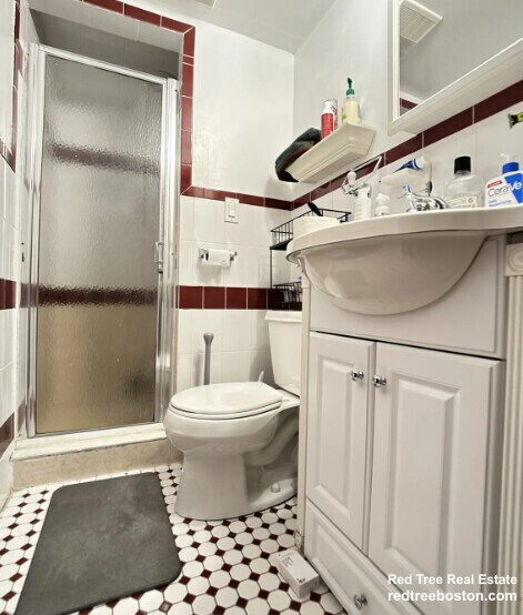 Building Photo - 27 S Crescent Circuit