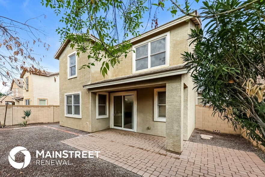 Building Photo - 2229 E Sunland Ave