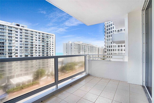 Building Photo - 5700 Collins Ave