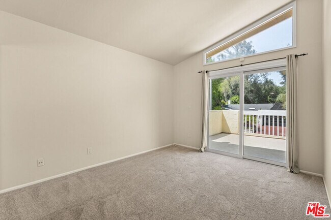 Building Photo - 22840 Sparrow Dell Dr