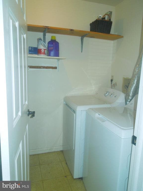 Building Photo - 8030 Abbey Ct