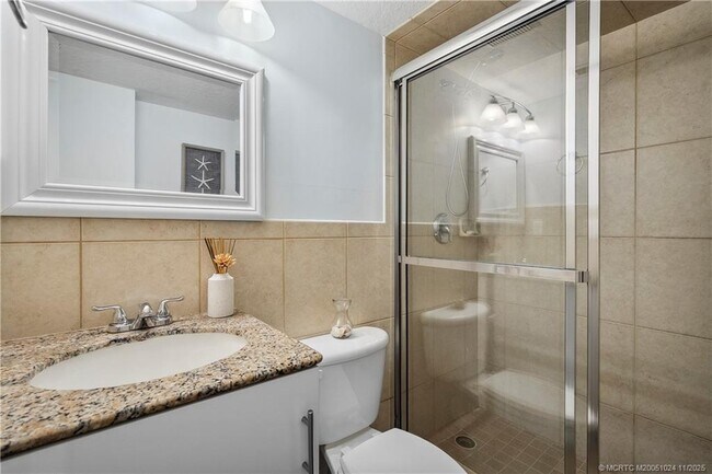 Building Photo - 10680 S Ocean Dr