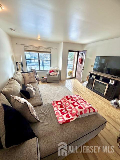 Building Photo - 32 Dogwood Dr