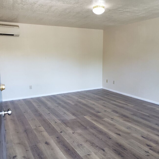 Building Photo - 1B/1B Pet Friendly Apartment South of BYU