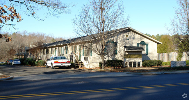 Primary Photo - Yester Oaks Apartments