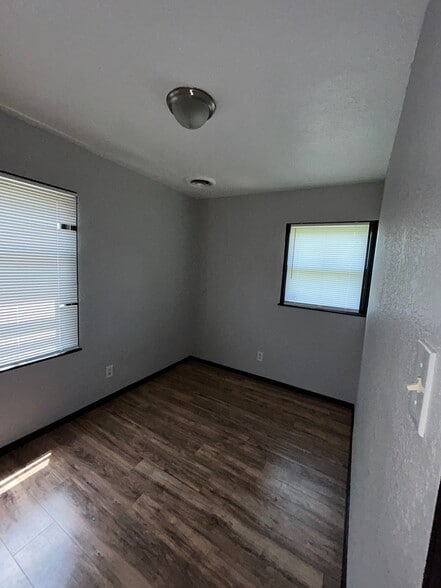 Building Photo - 12 Agnes Dr