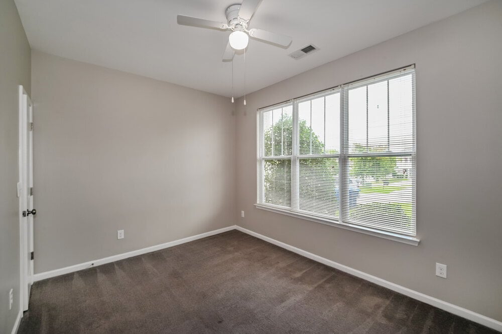 Building Photo - 1326 Aurora Ct