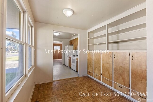 Building Photo - 129 G St SE