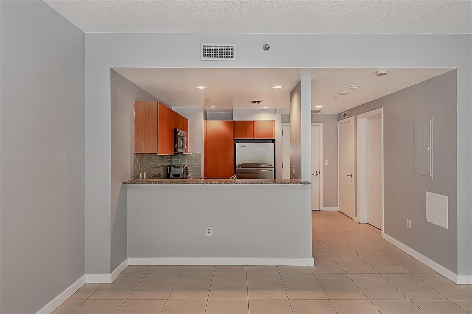 Building Photo - 1050 Brickell Ave